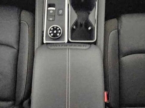 New 2025 Nissan Pathfinder SL w/ Lighting Package (N92) image 8