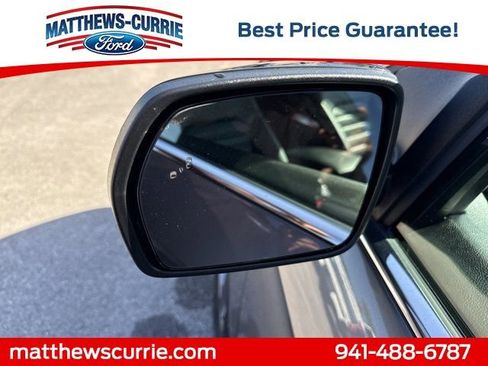Used 2022 Ford Edge SEL w/ Sport Appearance Package AWD/4WD image 8