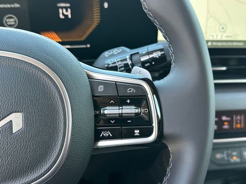 New 2026 Kia Carnival EX FWD image 30