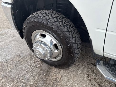 Used 2022 RAM 3500 Big Horn image 22