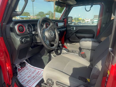 Used 2021 Jeep Wrangler Sport AWD/4WD image 9