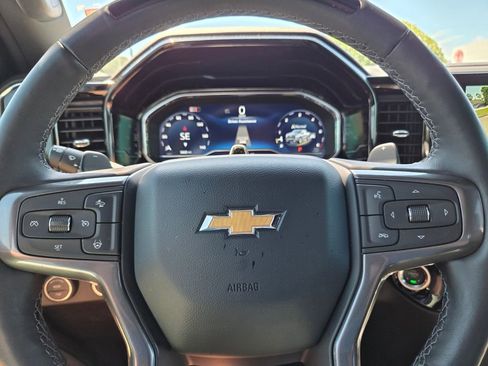 Used 2025 Chevrolet Silverado 1500 High Country AWD/4WD image 22