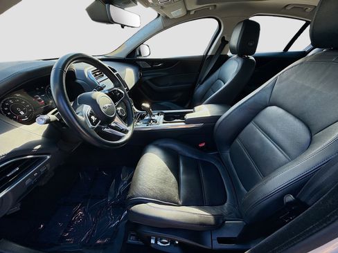 Used 2020 Jaguar XE S image 18