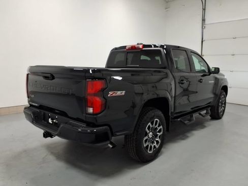 Used 2026 Chevrolet Colorado Z71 w/ Technology Package AWD/4WD image 3