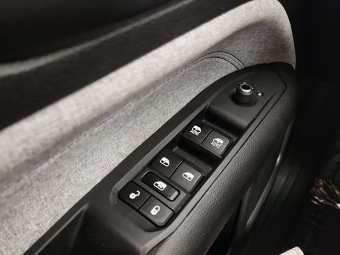Used 2024 Jeep Compass Latitude AWD/4WD image 15