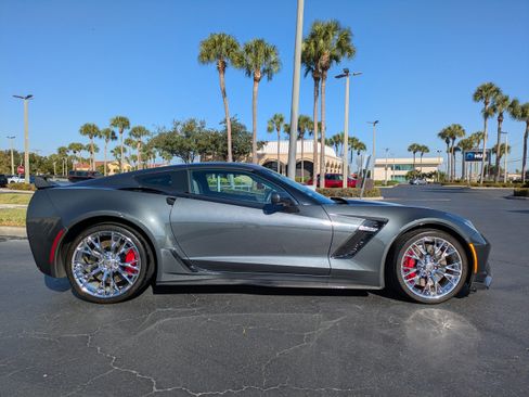 Used 2018 Chevrolet Corvette Z06 image 4