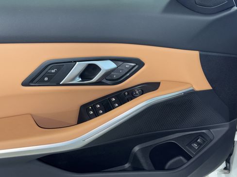 Certified 2025 BMW 330i Sedan image 18