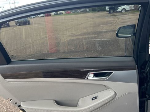 Used 2017 Genesis G80 3.8 image 19