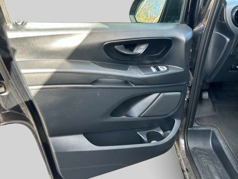 Used 2023 Mercedes-Benz Metris Passenger image 15