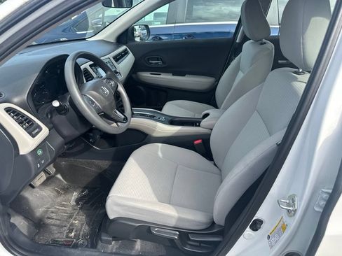 Used 2021 Honda HR-V LX image 5