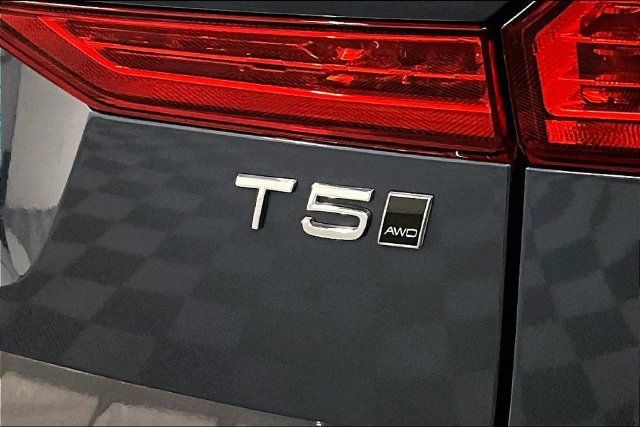 Used 2021 Volvo XC60 T5 Inscription w/ Advanced Package AWD/4WD image 9