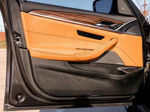 Used 2023 BMW 530i xDrive w/ Executive Package image 53