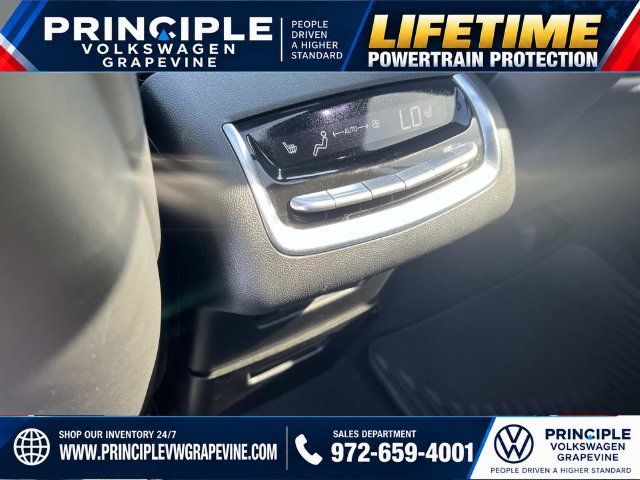 Used 2024 Cadillac XT6 Sport w/ Platinum Package AWD/4WD image 25