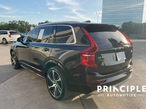 Used 2022 Volvo XC90 T5 Momentum FWD image 6