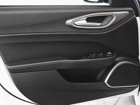 Used 2022 Alfa Romeo Giulia Veloce image 8