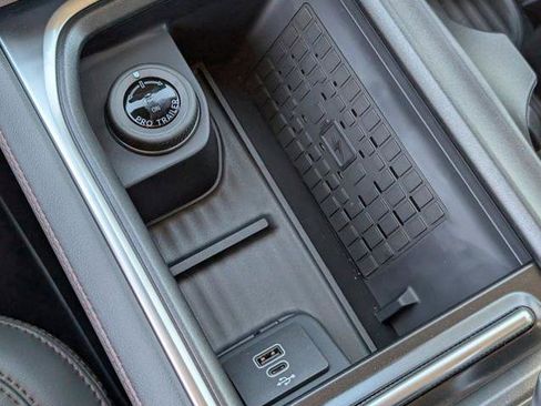 New 2025 Ford Expedition Max Active image 16