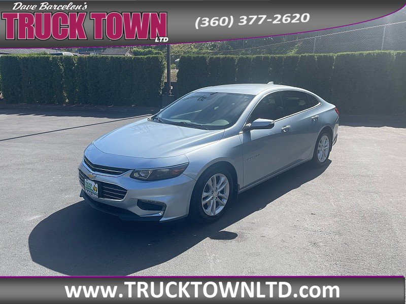 Used 2017 Chevrolet Malibu LT w/ Leather Package FWD image 1