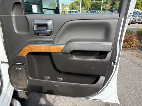 Used 2019 Chevrolet Silverado 2500 LTZ w/ Duramax Plus Package image 51