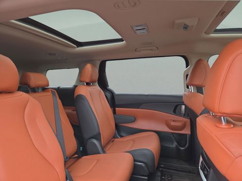 New 2026 Kia Carnival SX image 35