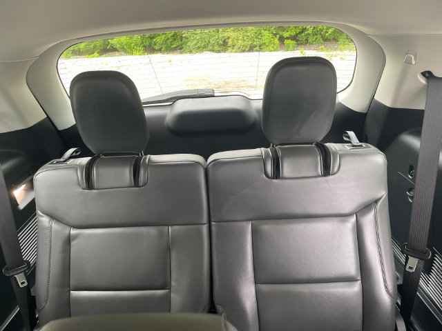 Certified 2025 Ford Explorer Active w/ Active Comfort Package AWD/4WD image 24