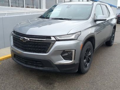 Used 2023 Chevrolet Traverse LT