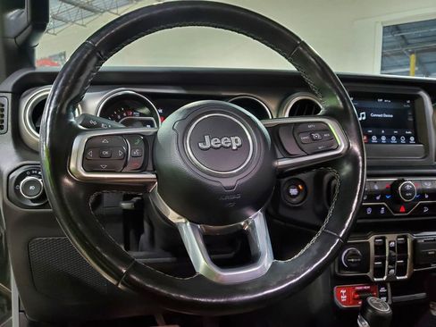 Used 2021 Jeep Wrangler Unlimited Rubicon w/ Cold Weather Group AWD/4WD image 28