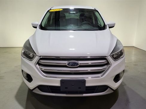 Used 2019 Ford Escape SE image 17
