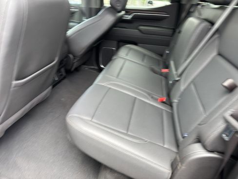 Used 2024 GMC Sierra 1500 SLT AWD/4WD image 23