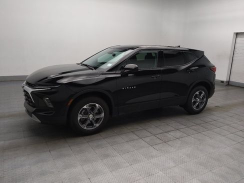 Used 2025 Chevrolet Blazer LT FWD image 2