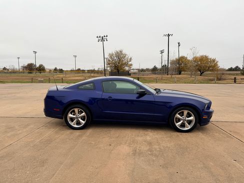 Used 2014 Ford Mustang Coupe image 26
