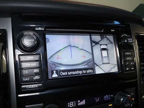 Used 2018 Nissan Titan Platinum Reserve image 29