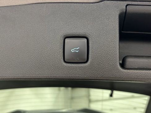 Used 2024 Ford Escape ST-Line w/ Tech Pack #1 AWD/4WD image 28
