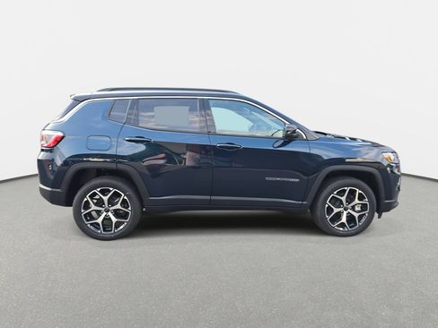 New 2026 Jeep Compass Limited AWD/4WD image 4