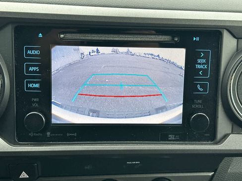 Used 2019 Toyota Tacoma TRD Sport image 19