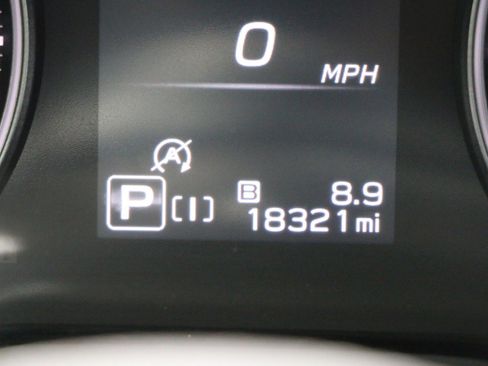 Used 2024 Subaru Crosstrek 2.0i Premium AWD/4WD image 31