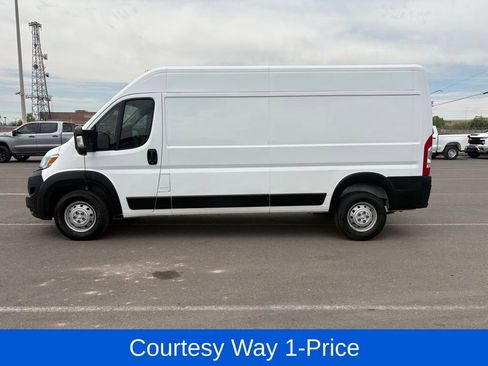 Used 2023 RAM ProMaster 2500 FWD image 6