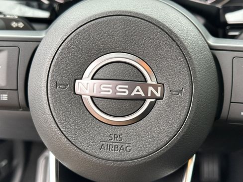 New 2025 Nissan Pathfinder SV w/ SV Premium Package image 27