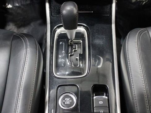Used 2020 Mitsubishi Outlander SEL AWD/4WD image 31
