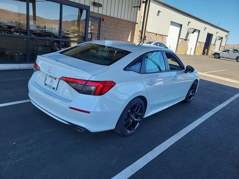 Used 2024 Honda Civic Sport image 5