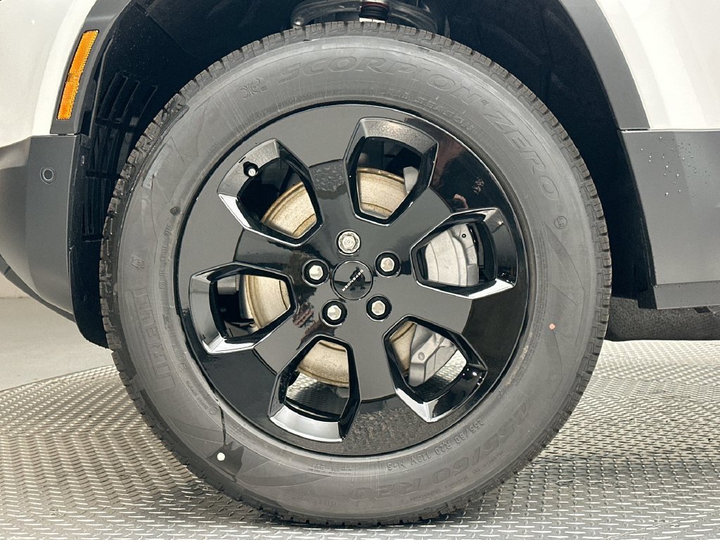 New 2026 Land Rover Defender 110 S AWD/4WD image 5