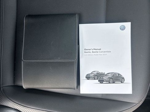 Used 2019 Volkswagen Beetle 2.0T S FWD image 20