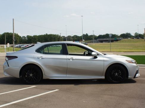 Used 2023 Toyota Camry XSE image 19