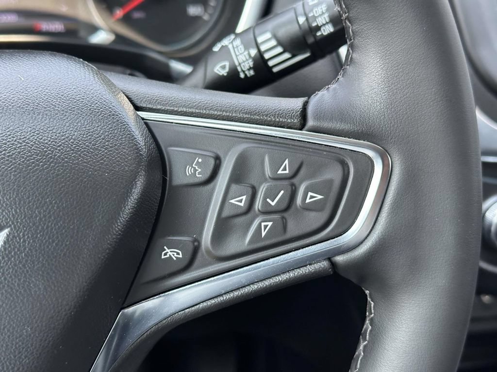 Used 2023 Chevrolet Equinox LT AWD/4WD image 17