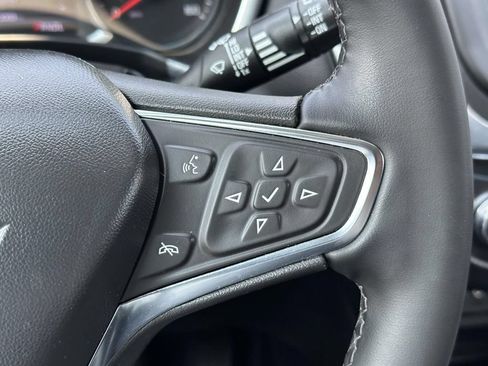 Used 2023 Chevrolet Equinox LT AWD/4WD image 17