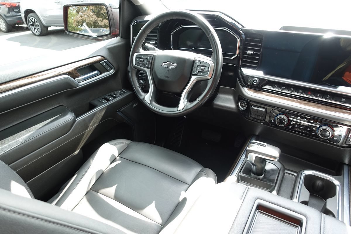 Used 2022 Chevrolet Silverado 1500 LT Trail Boss w/ LT Trail Boss Premium Package AWD/4WD image 51