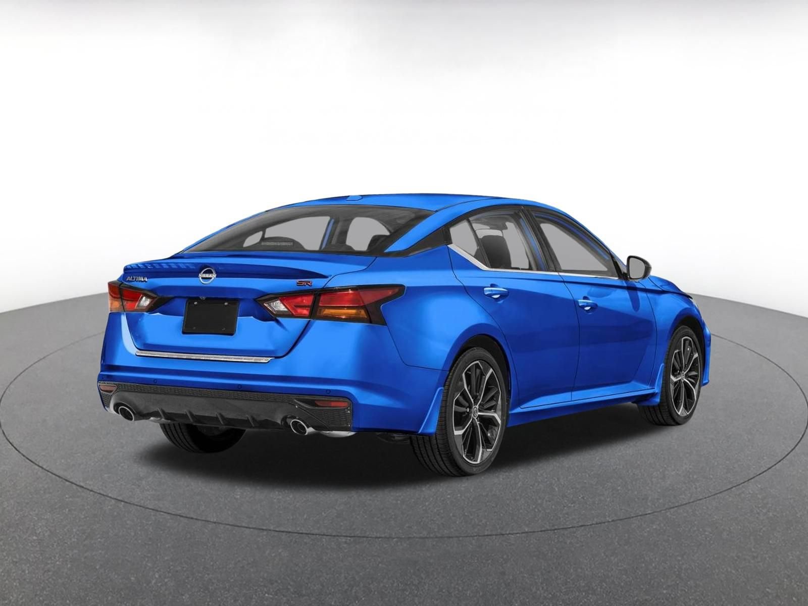 Used 2025 Nissan Altima 2.5 SR FWD image 2