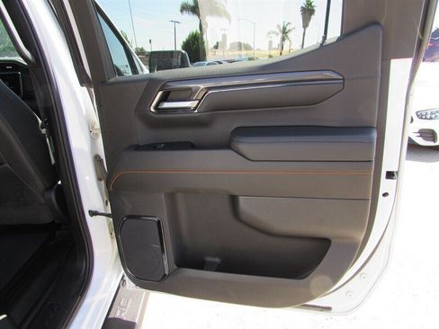 Used 2023 GMC Sierra 1500 AT4 w/ Technology Package AWD/4WD image 43