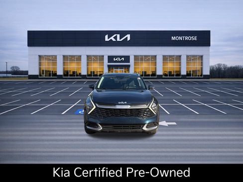 Used 2023 Kia Sportage EX AWD/4WD image 2