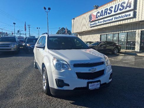 Used 2015 Chevrolet Equinox LT w/ Driver Convenience Package image 2