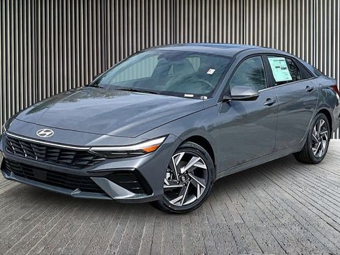 New 2026 Hyundai Elantra Limited FWD image 2
